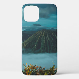 GREEN MOUNTAINS SURROUNDED BY WHITE CLOUDS iPhone 12 CASE