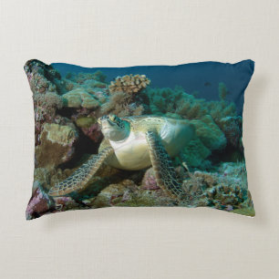Green Sea Turtle after resting among coral reef    Decorative Cushion