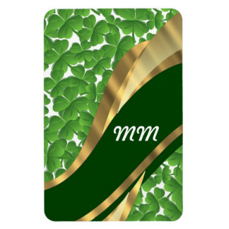 Green shamrock pattern magnet