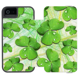 Green Shamrock St Patrick's iPhone 5 Case-Mate Incipio Watson™ iPhone 5 Wallet Case