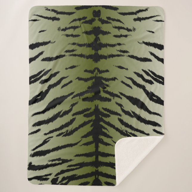 Green tiger pattern sherpa blanket (Front)