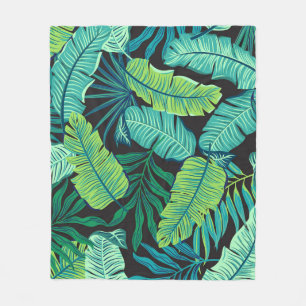 Green tropical leaves: vintage pattern. fleece blanket