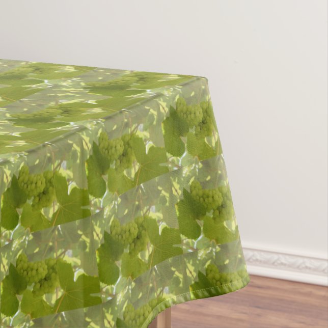 Green, vineyard, grapes, garden scene tablecloth (In Situ)