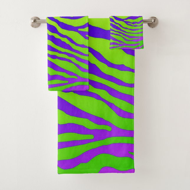 Green Zebra Bath Towel Set (Insitu)