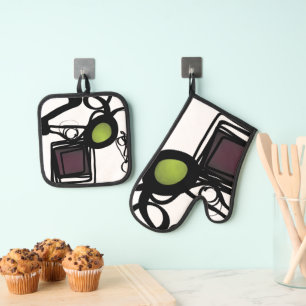 Greetings from Philydion: Abstract Black & White Oven Mitt & Pot Holder Set