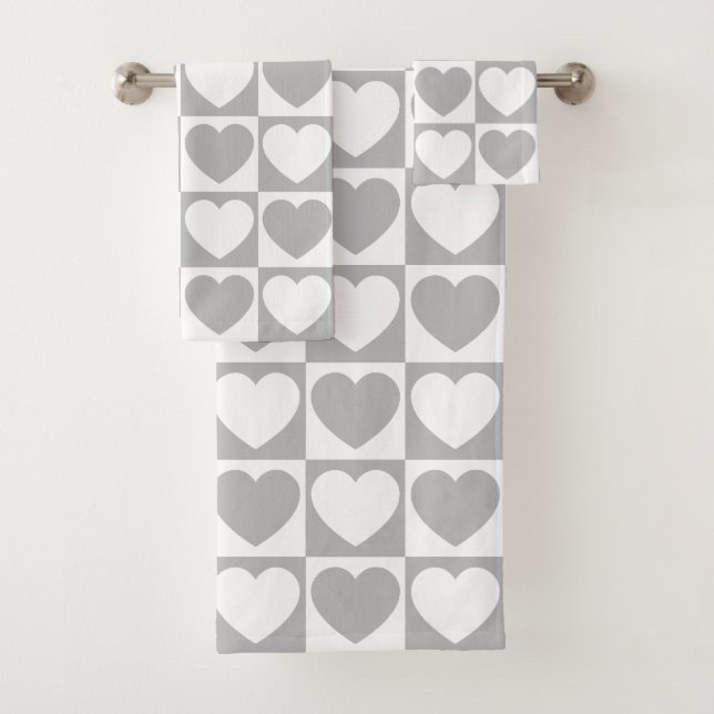 Grey and White Chequered Pattern With Hearts Bath Towel Set (Insitu)