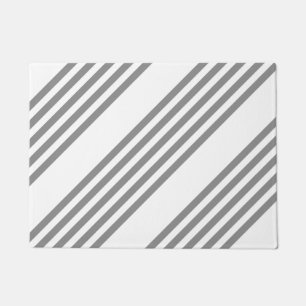 Grey and white five stripes pattern doormat