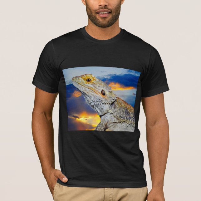 Grey Lizard at sunset T-Shirt (Front)