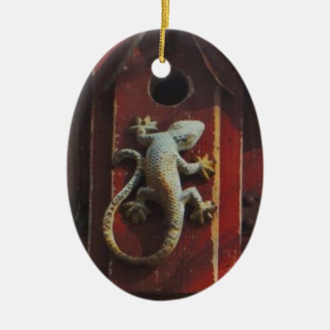 grey lizard on worn wood ceramic tree decoration (Front)