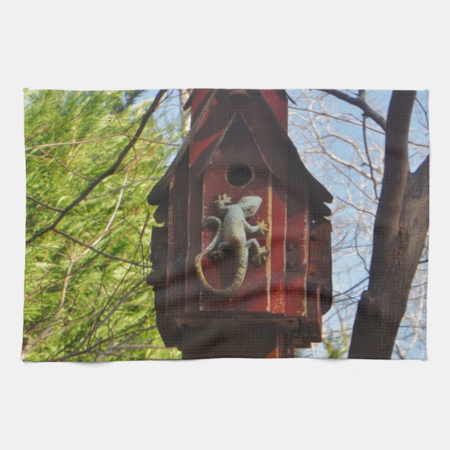 grey lizard on worn wood tea towel (Horizontal)