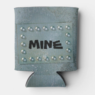 Grey metal with text plate on can cooler