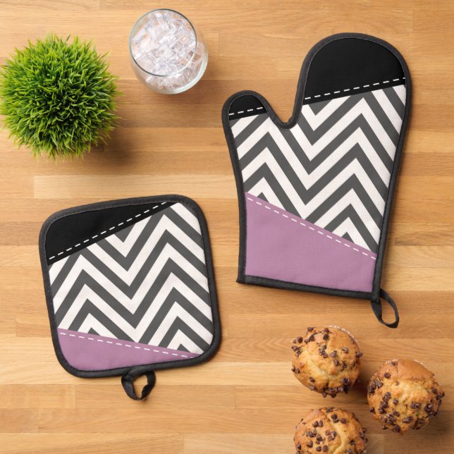 Grey Zigzag, Grey Chevron, Zigzag Pattern, Purple Oven Mitt & Pot Holder Set (Top Down)