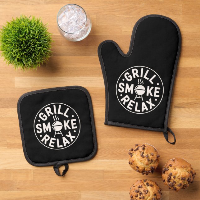 Grill Smoke Relax BBQ Quote Oven Mitt & Pot Holder Set (Top Down)