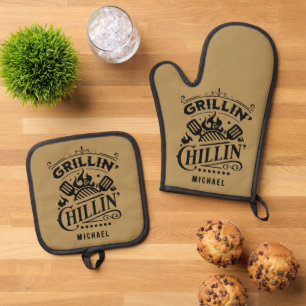Grillin and Chillin Personalised Oven Mitt & Pot Holder Set