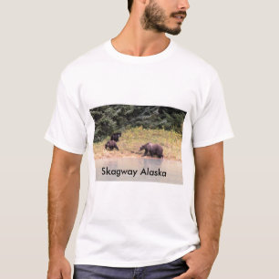 Grizzly Bear and 2 cubs, photography T-Shirt