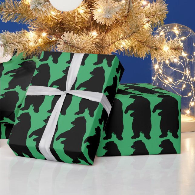 GRIZZLY BEAR CHRISTMAS WRAPPING PAPER (Holidays)