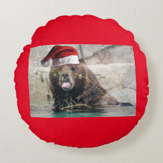 Grizzly Bear wearing a Santa Claus Hat Round Cushion
