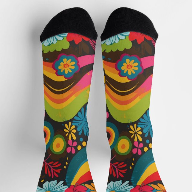 Groove Waves 70s Psychedelic Line Pattern Socks (Top)