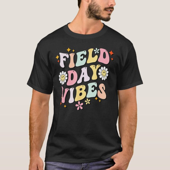 Groovy Field Day 2023 Funny Field Day Vibes Teache T-Shirt (Front)