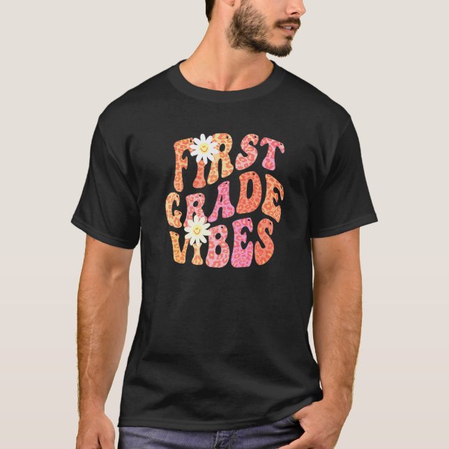 Groovy FIRST GRADE VIBES Teacher Fall Colours 1st  T-Shirt (Front)