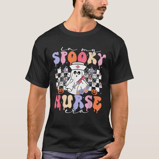 Groovy Ghost In My Spooky Nurse Era Halloween Nurs T-Shirt (Front)