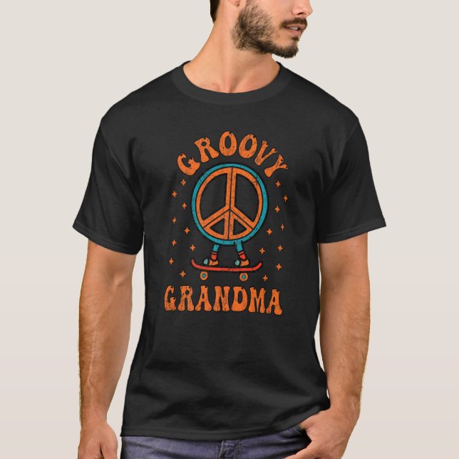 Groovy Grandma 70s Aesthetic Nostalgia 1970's Retr T-Shirt (Front)