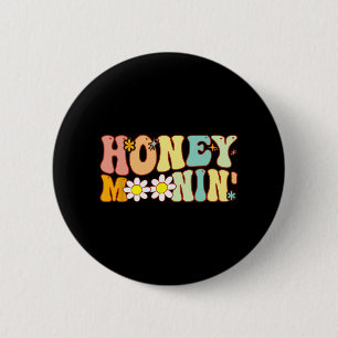 Groovy Honeymoonin Bride Bridal Shower To Honeymoo 6 Cm Round Badge