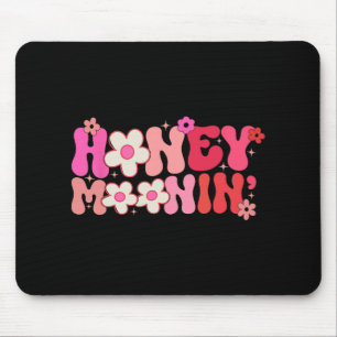 Groovy Honeymoonin Bride Bridal Shower To Honeymoo Mouse Mat