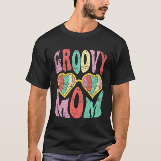 Groovy Mom Retro 70s Aesthetic Heart Glasses Mothe T-Shirt (Front)