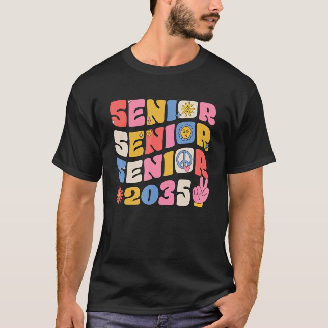 Groovy Senior 2035 Graduation Back To School Class T-Shirt (Front)