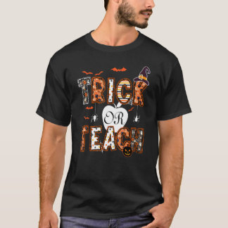 Groovy TRICK OT TEACH Retro Vintage Halloween Teac T-Shirt