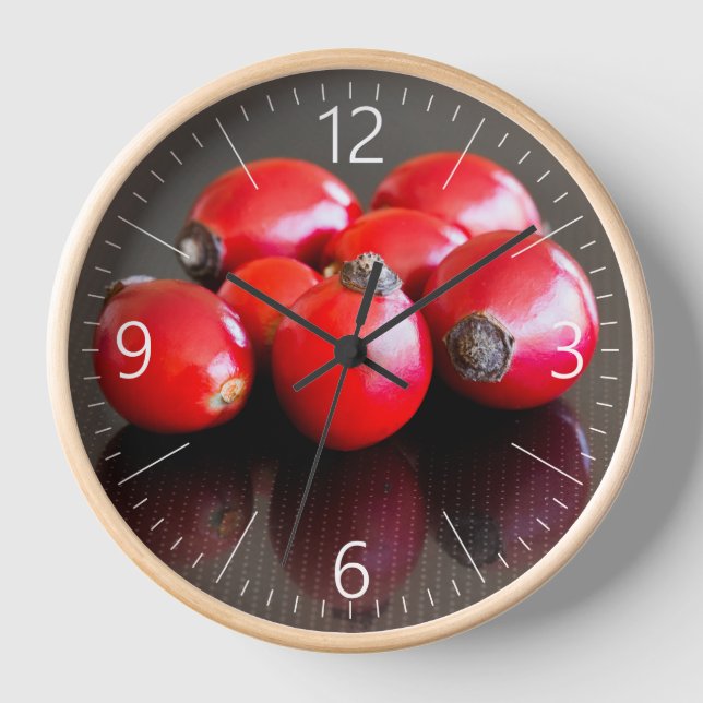 Group of ripe briar berries clock (Front)