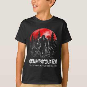 Grumpa Squatch Funny Bigfoot Dad Sasquatch Yeti Fa T-Shirt