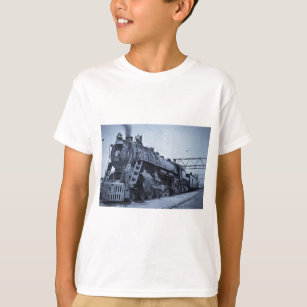 GTW Steam Engine #6335 Train #17 T-Shirt