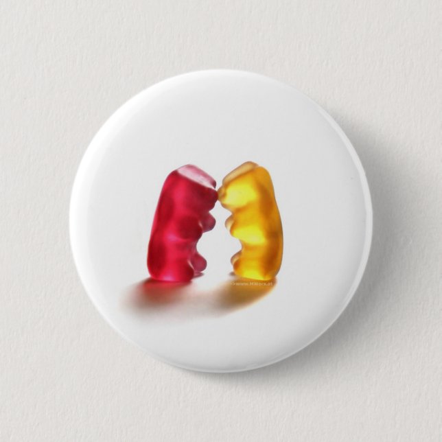 gummy bear kiss 6 cm round badge (Front)