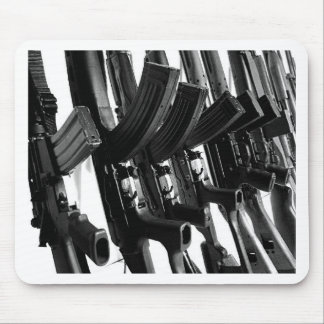 GUNS MOUSE MAT