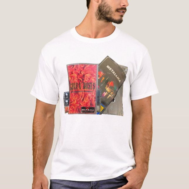 guns n' roses, metallica. T-Shirt (Front)