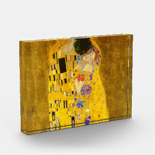 Gustav Klimt's The Kiss famous painting. Photo Block