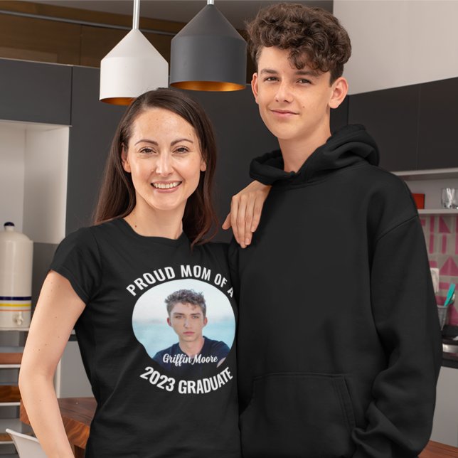 Guy Grad Modern Photo Graduate Proud Mum  T-Shirt (Creator Uploaded)