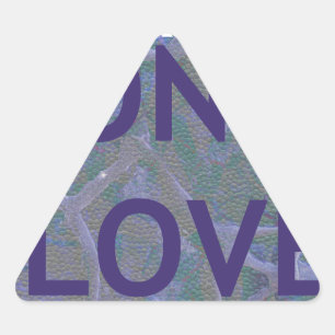 HAKUNA MATATA TRIANGLE STICKER