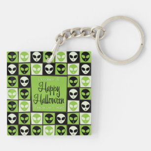 Halloween alien mosaic key ring