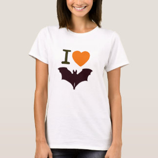 Halloween bat love T-Shirt