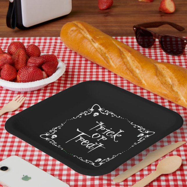 Halloween Black & White Trick or Treat Paper Plate (Picnic)
