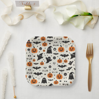 Halloween cardboard plate with pumpkin and ghosts