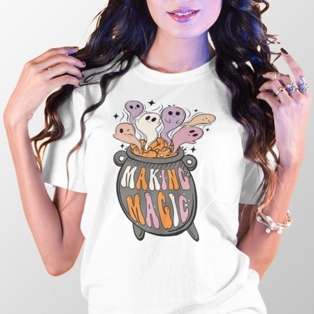 HALLOWEEN CAULDRON MAKING MAGIC GHOSTS T-Shirt (Creator Uploaded)