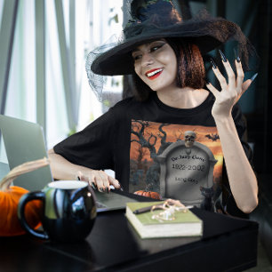 Halloween gravestone humour “Dr. Izzy Gone” Tri-Blend Shirt