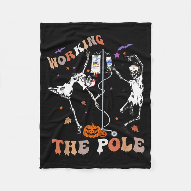 Halloween Icu Er Nurse Working The Le Skeleton Dan Fleece Blanket (Front)