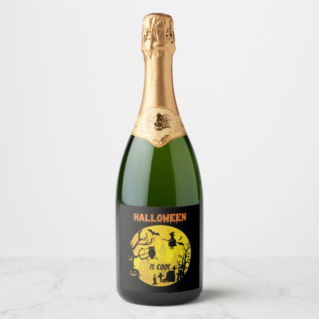 Halloween is cool Halloween funny gift Sparkling Wine Label (Front)