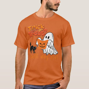 Halloween Party Smell My Feet Trick or Treat Happy T-Shirt