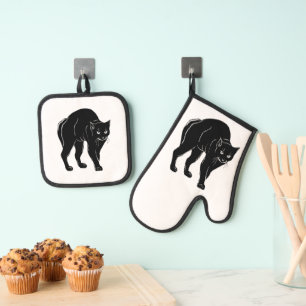 Halloween Prowling Black Cat Silhouette Drawing Oven Mitt & Pot Holder Set